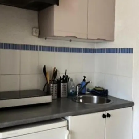 For 5 People Apartment Le Grau-du-Roi