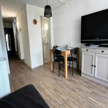 Apartment For 5 People *